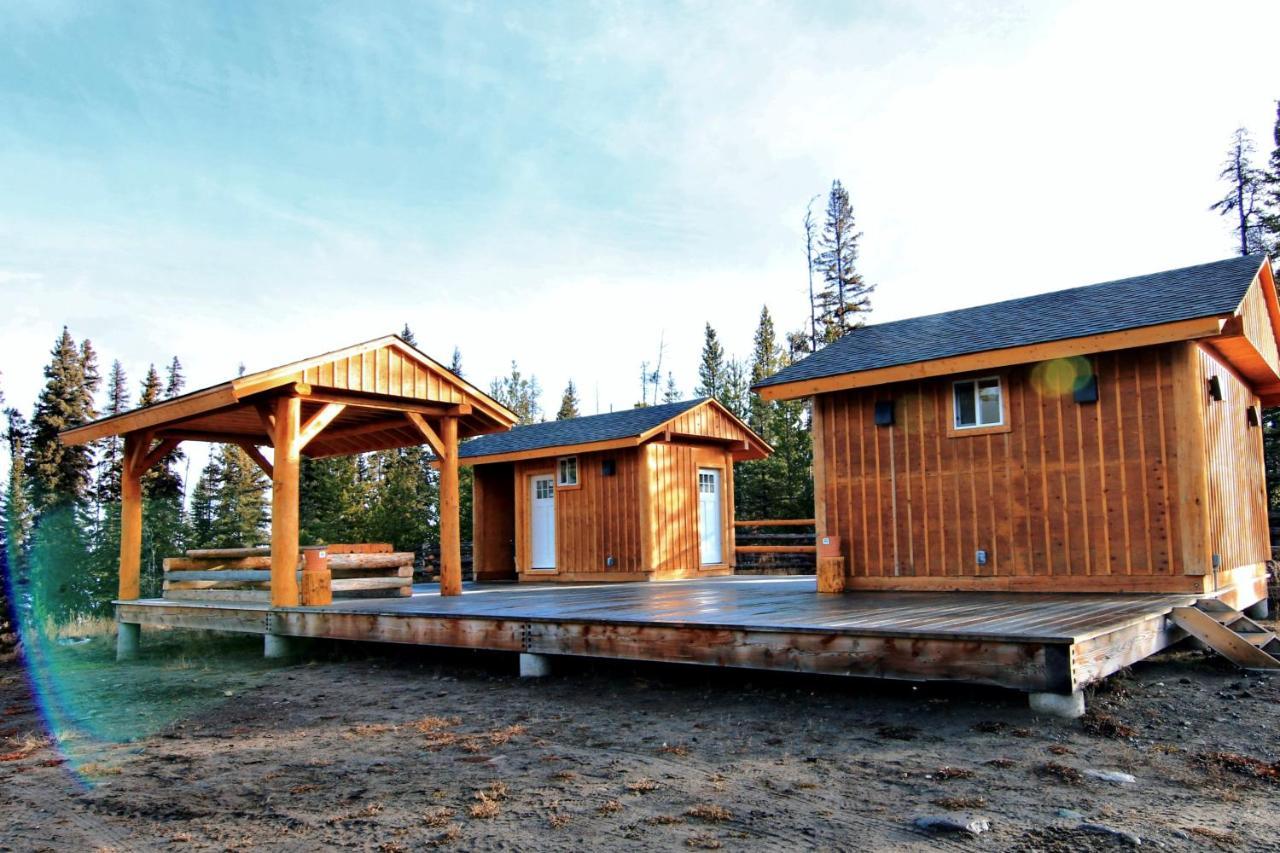 Red Cariboo Apartments Anahim Lake Экстерьер фото